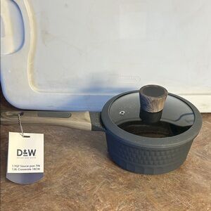 Deane & White D&W 1.9qt Saucepan NonStick W/Lid 7” /Black NWT